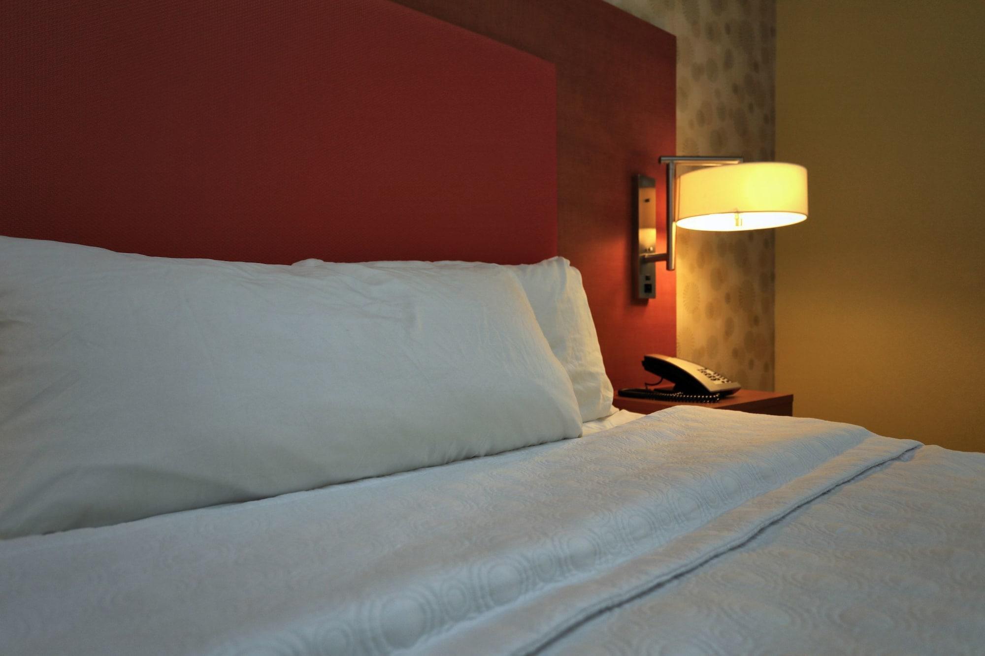 Home2 Suites By Hilton Эри Экстерьер фото